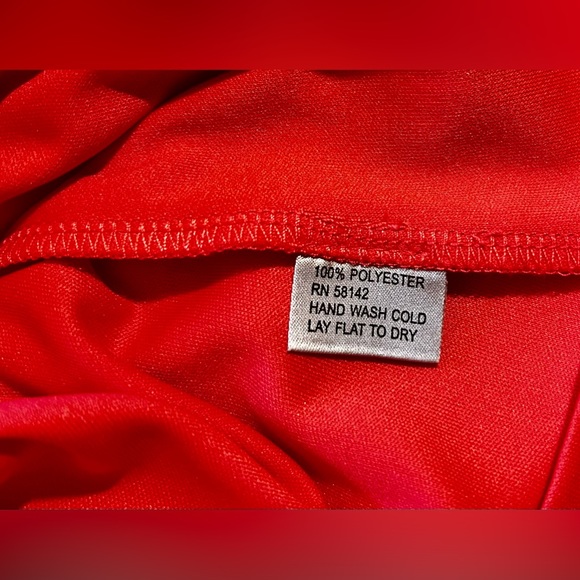 MUSE Sleeveless Asymmetrical Shift
Dress Rhinestones Medallion
Women's Sz 6 - Picture 7 of 10